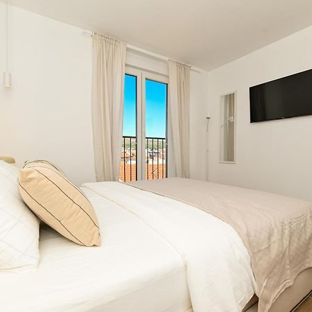Downtown Apartments Maar Трогир Экстерьер фото