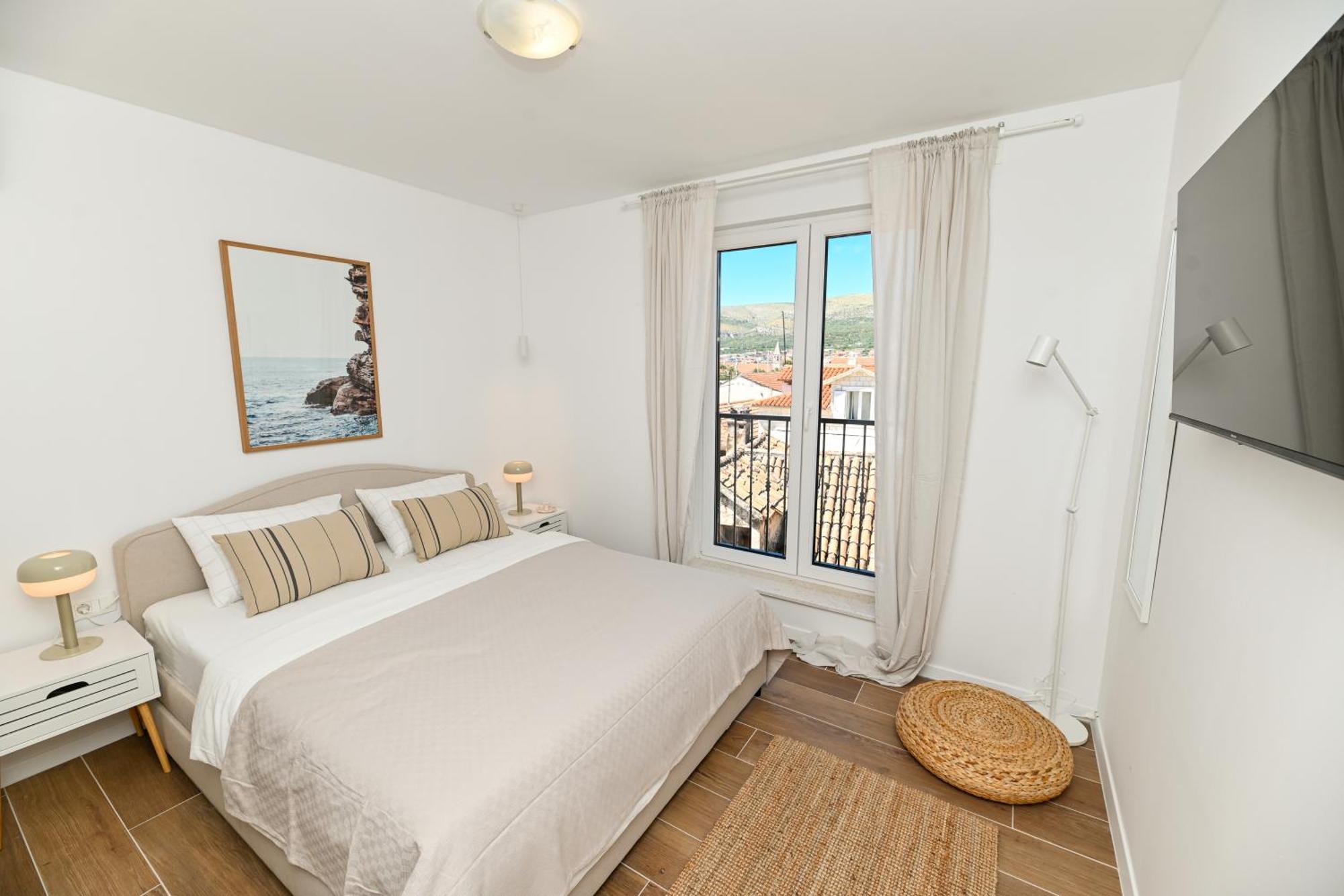 Downtown Apartments Maar Трогир Экстерьер фото