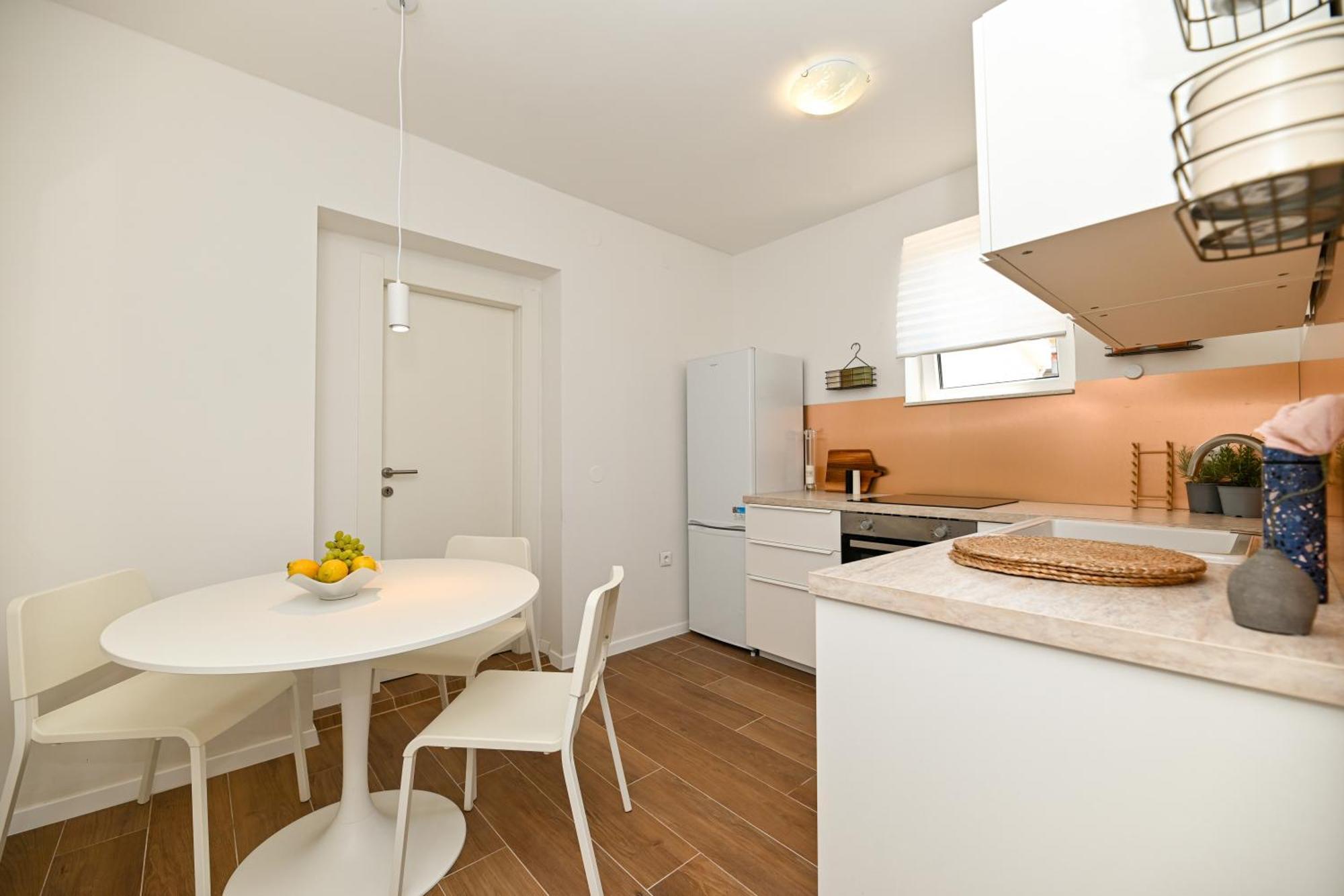 Downtown Apartments Maar Трогир Экстерьер фото