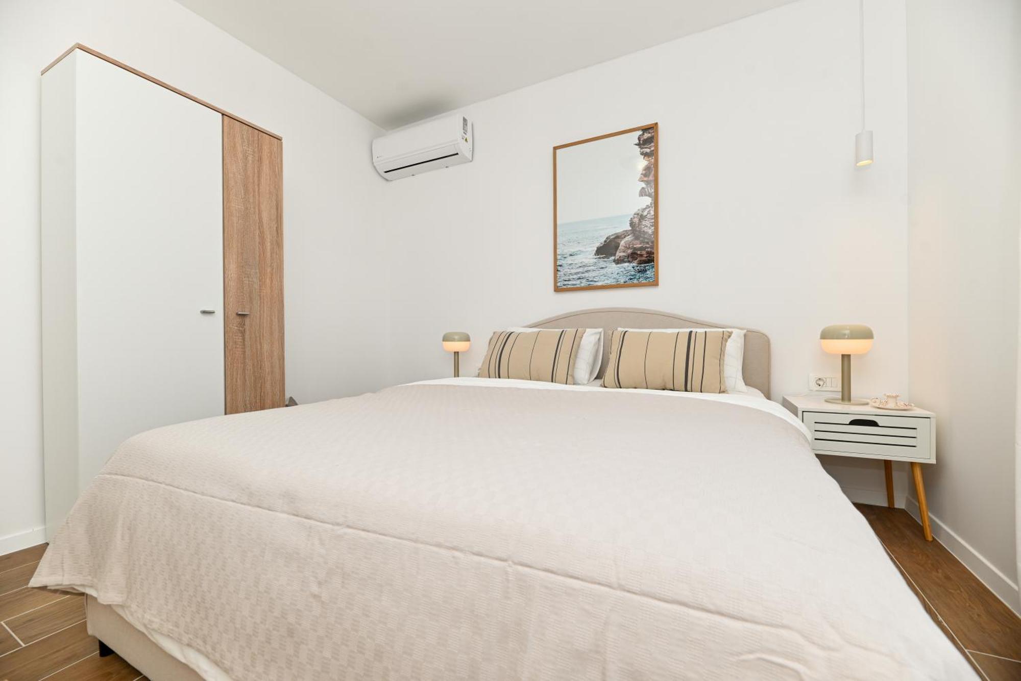 Downtown Apartments Maar Трогир Экстерьер фото