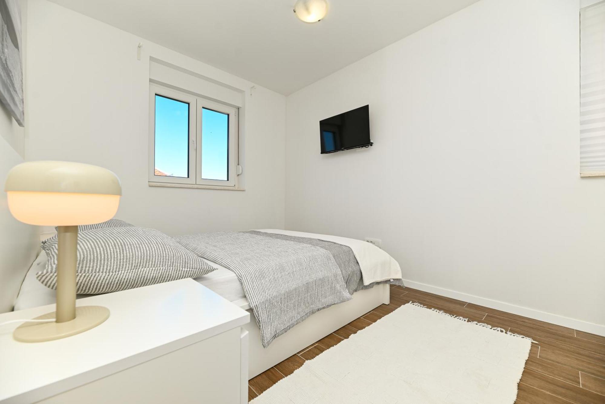 Downtown Apartments Maar Трогир Экстерьер фото