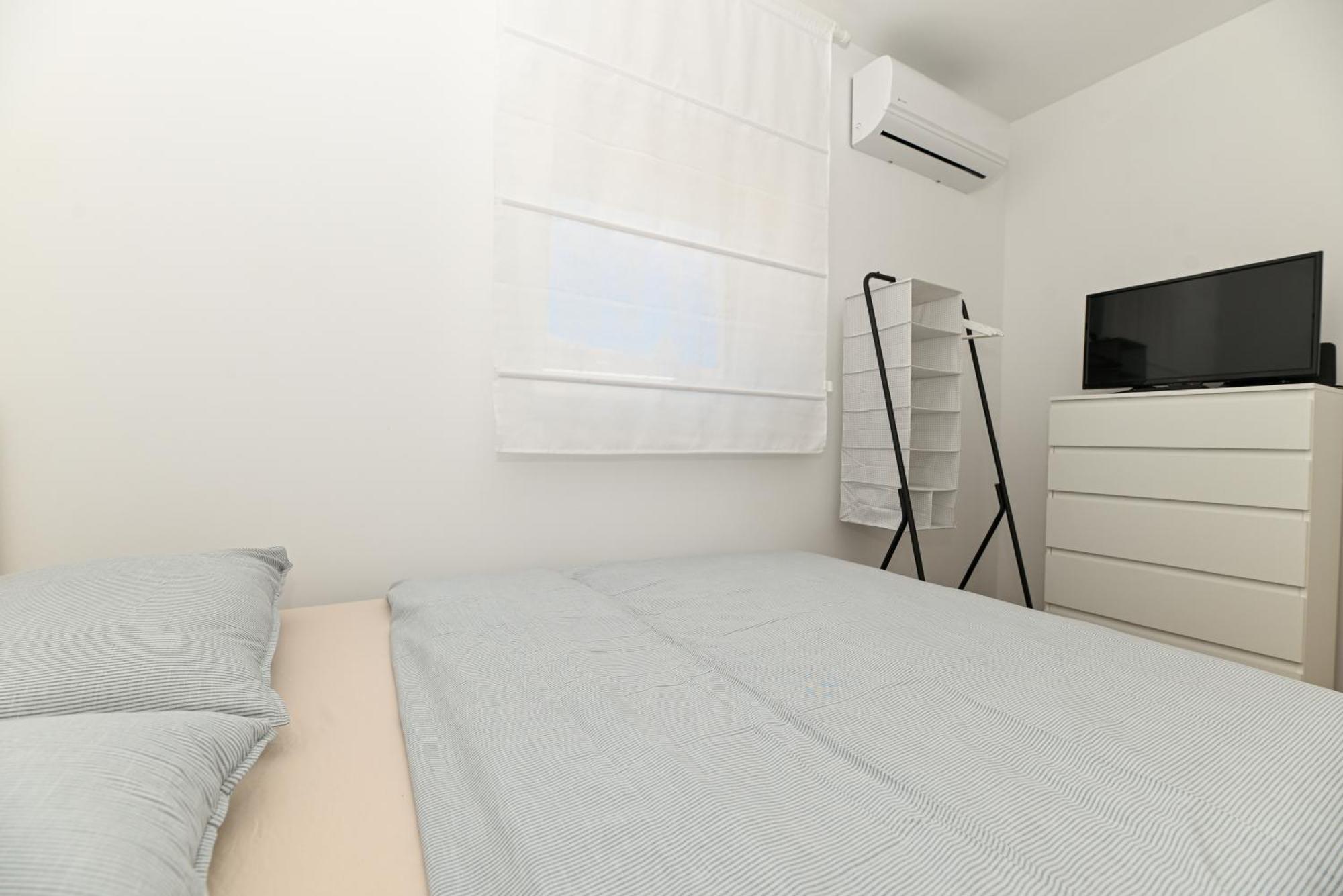 Downtown Apartments Maar Трогир Экстерьер фото