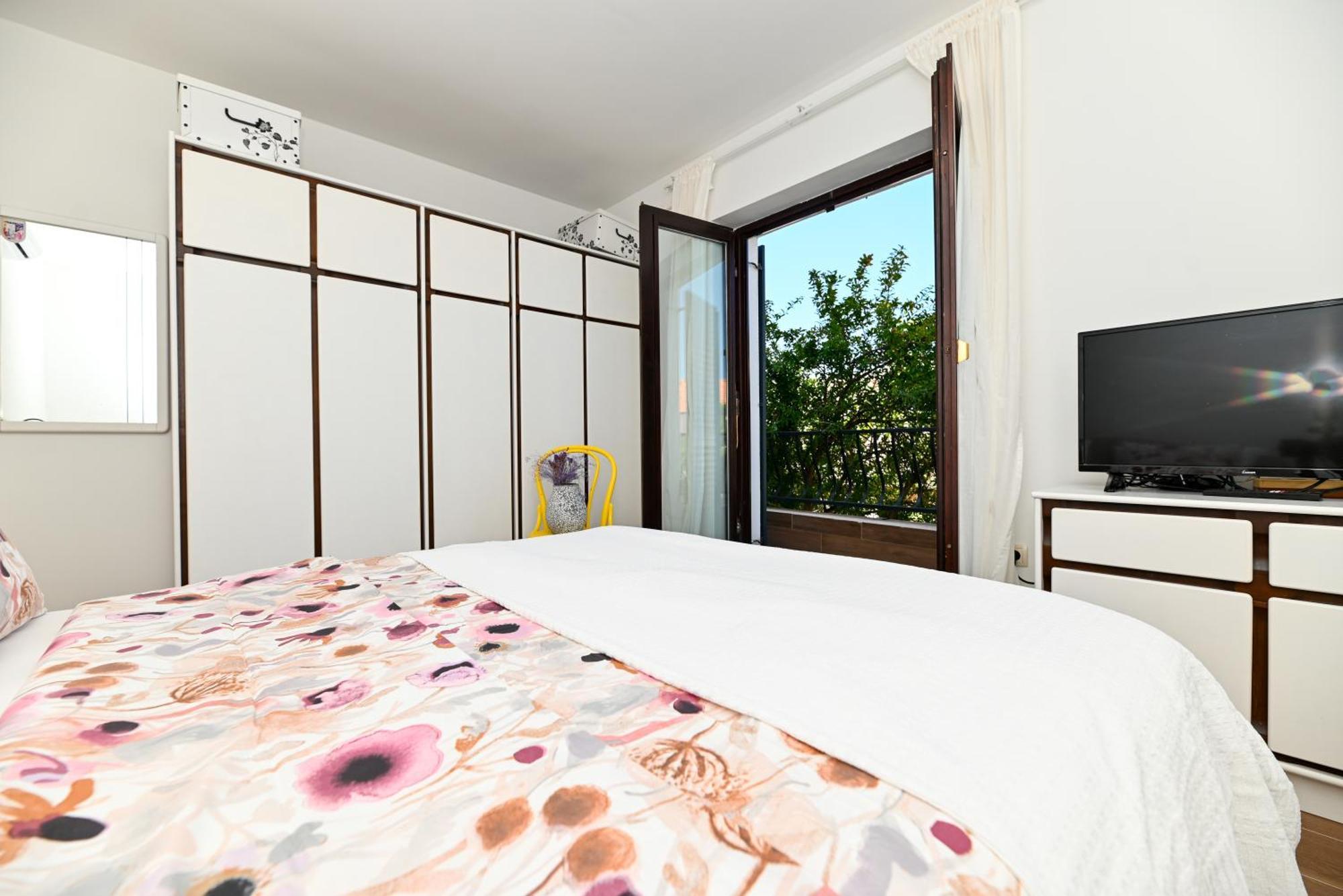 Downtown Apartments Maar Трогир Экстерьер фото