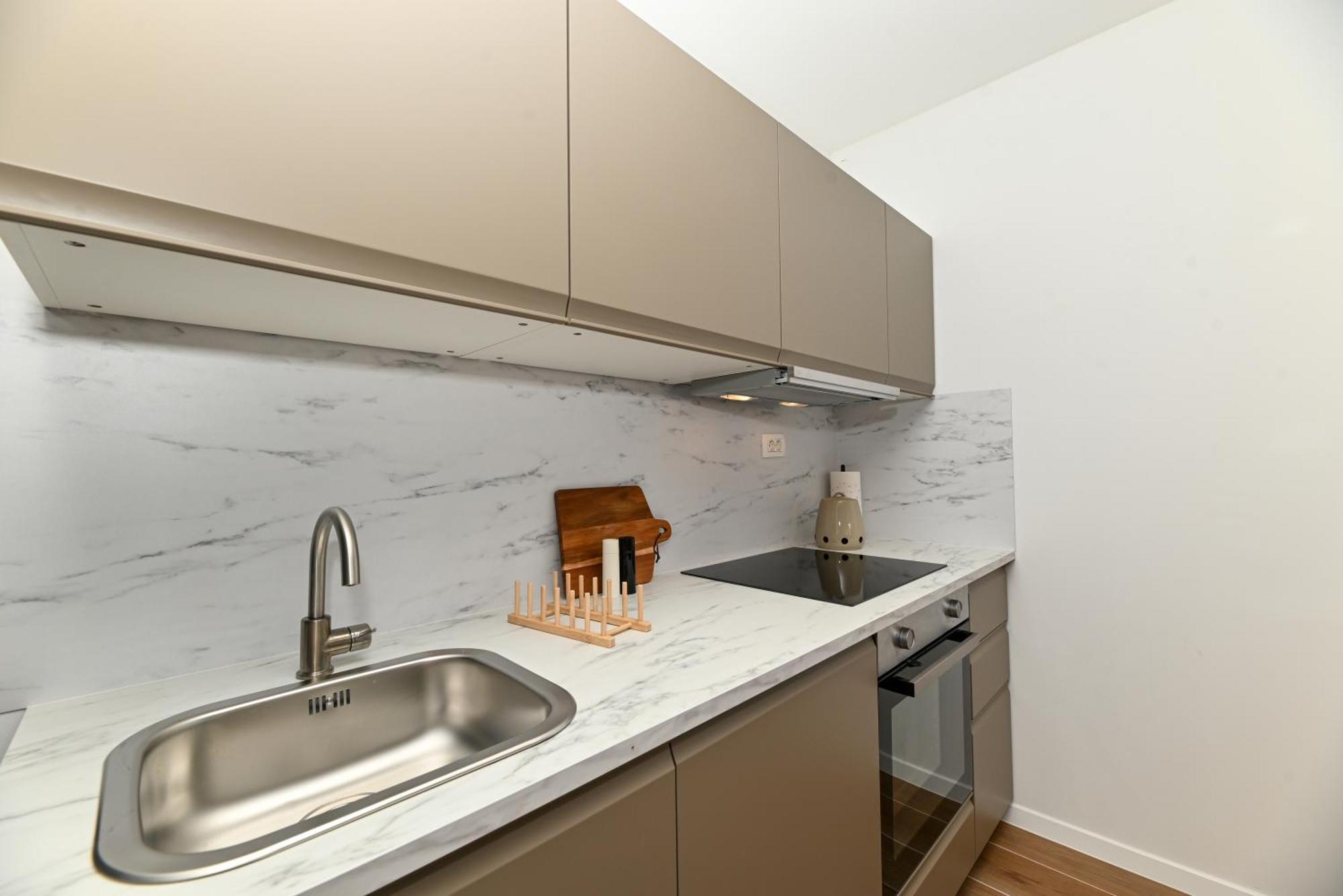 Downtown Apartments Maar Трогир Экстерьер фото