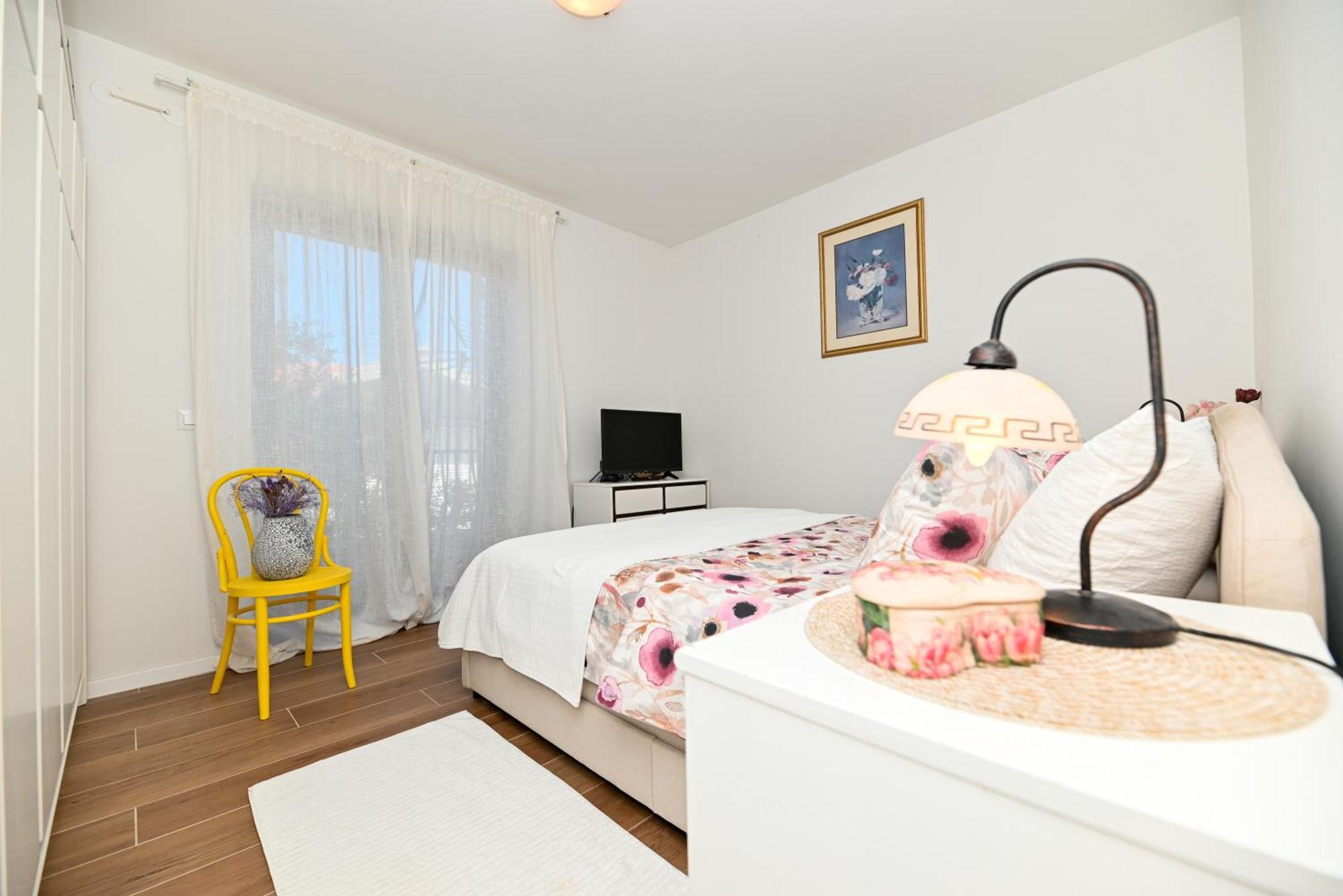 Downtown Apartments Maar Трогир Экстерьер фото