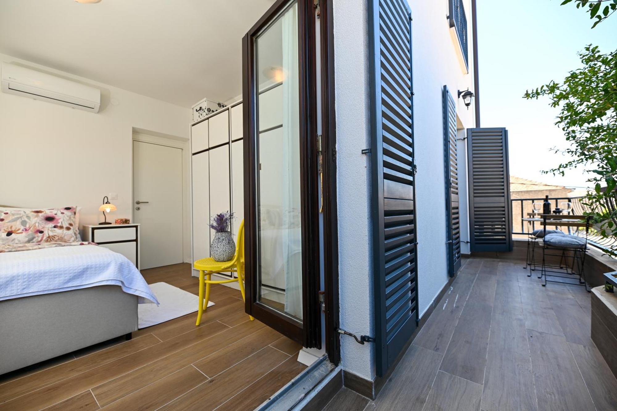 Downtown Apartments Maar Трогир Экстерьер фото